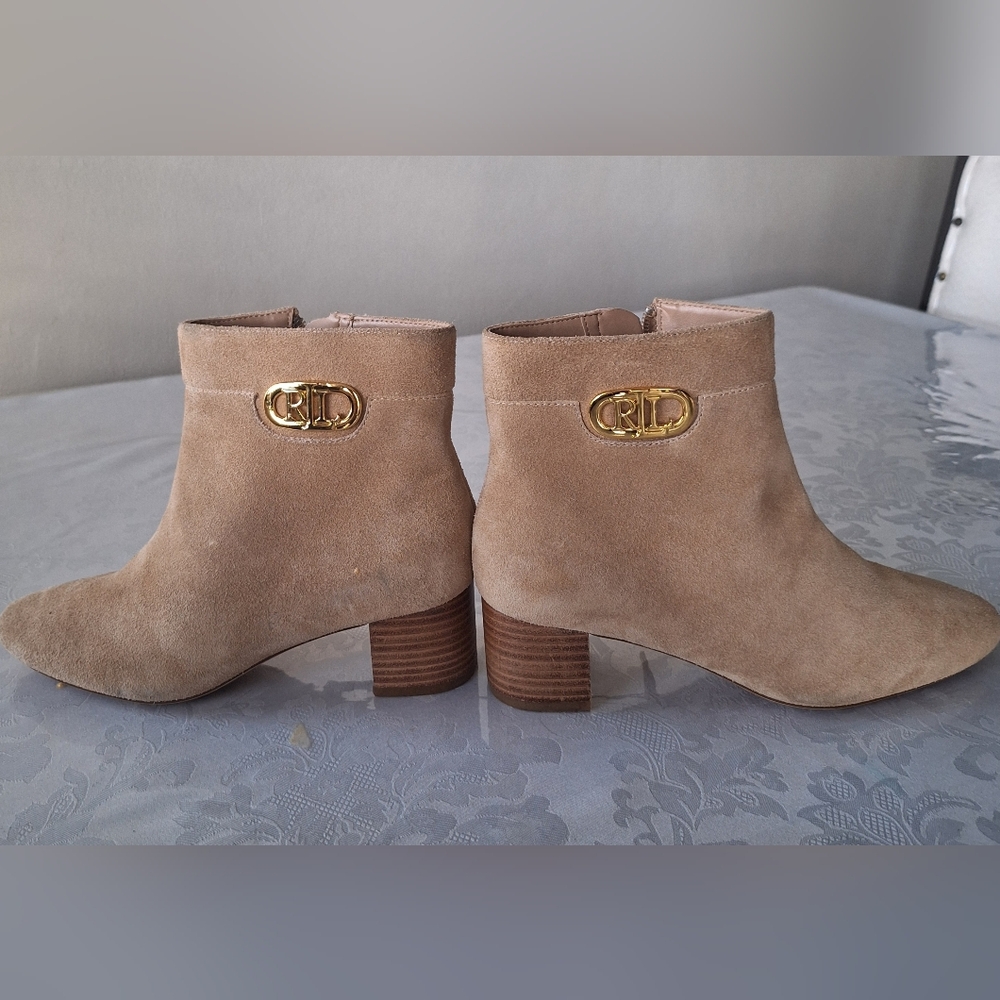 Ralph Lauren Tan Suede Ankle Booties 100% Leather Upper
